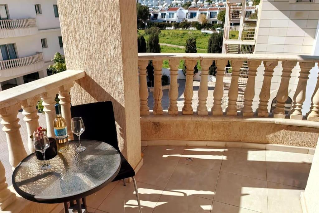 Teo Apartment بافوس المظهر الخارجي الصورة